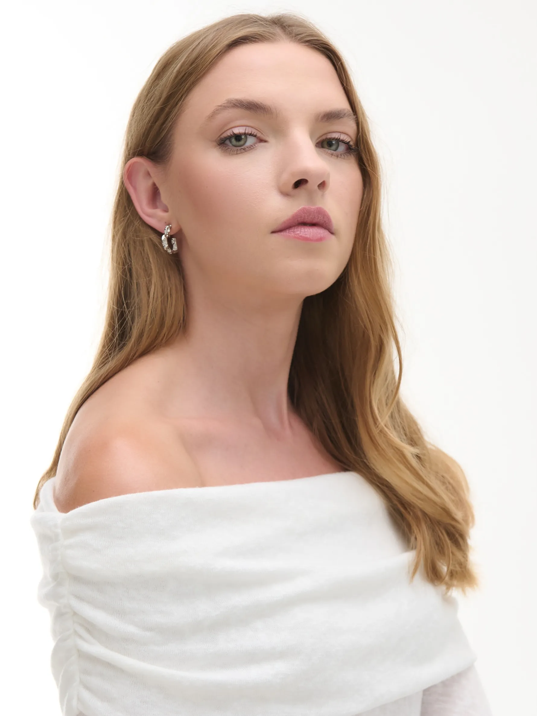 Cropp Swetry*sweter typu carmen biały