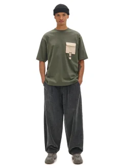 Cropp Koszulki*Ciemnozielona koszulka z kieszenią zielony