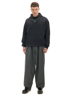 Cropp Bluzy*Czarna bluza hoodie z naszyjnikiem czarny