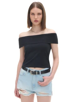 Cropp Koszulki, Topy*Czarna bluzka z dekoltem carmen czarny