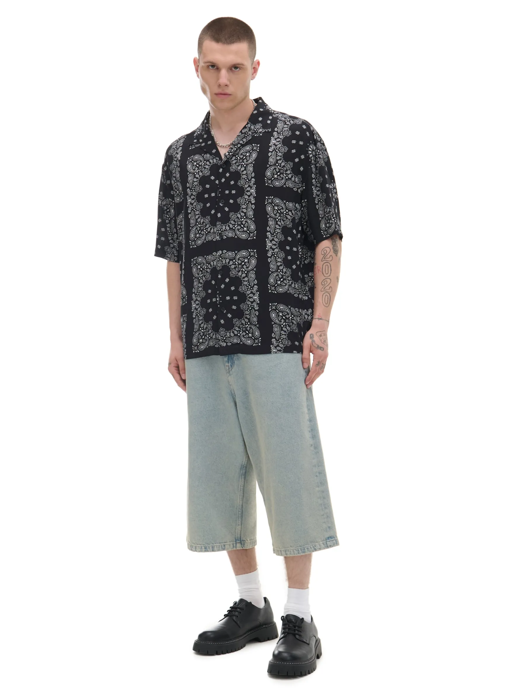 Cropp Koszule*Czarna koszula z krótkim rękawem czarny