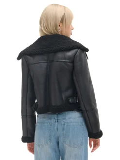 Cropp Kurtki, Płaszcze|Kożuszki, Futerka*Czarna kurtka biker z kożuchem czarny