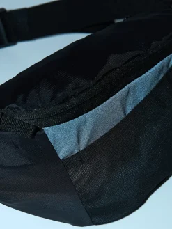 Cropp Plecaki, Nerki*Czarna nerka z efektem reflective czarny