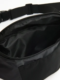 Cropp Plecaki, Nerki*Czarna nerka z efektem reflective czarny