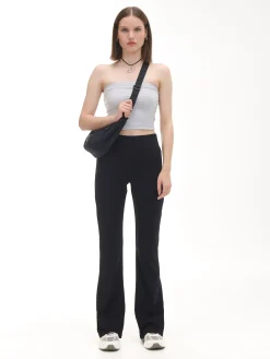 Cropp Spodnie*Czarne dresy typu flare czarny