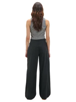 Cropp Spodnie*Czarne spodnie z kieszeniami cargo czarny