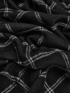 Cropp Szaliki*szalik w kratę z frędzlami czarny