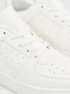 Cropp Sneakersy*Gładkie białe sneakersy biały