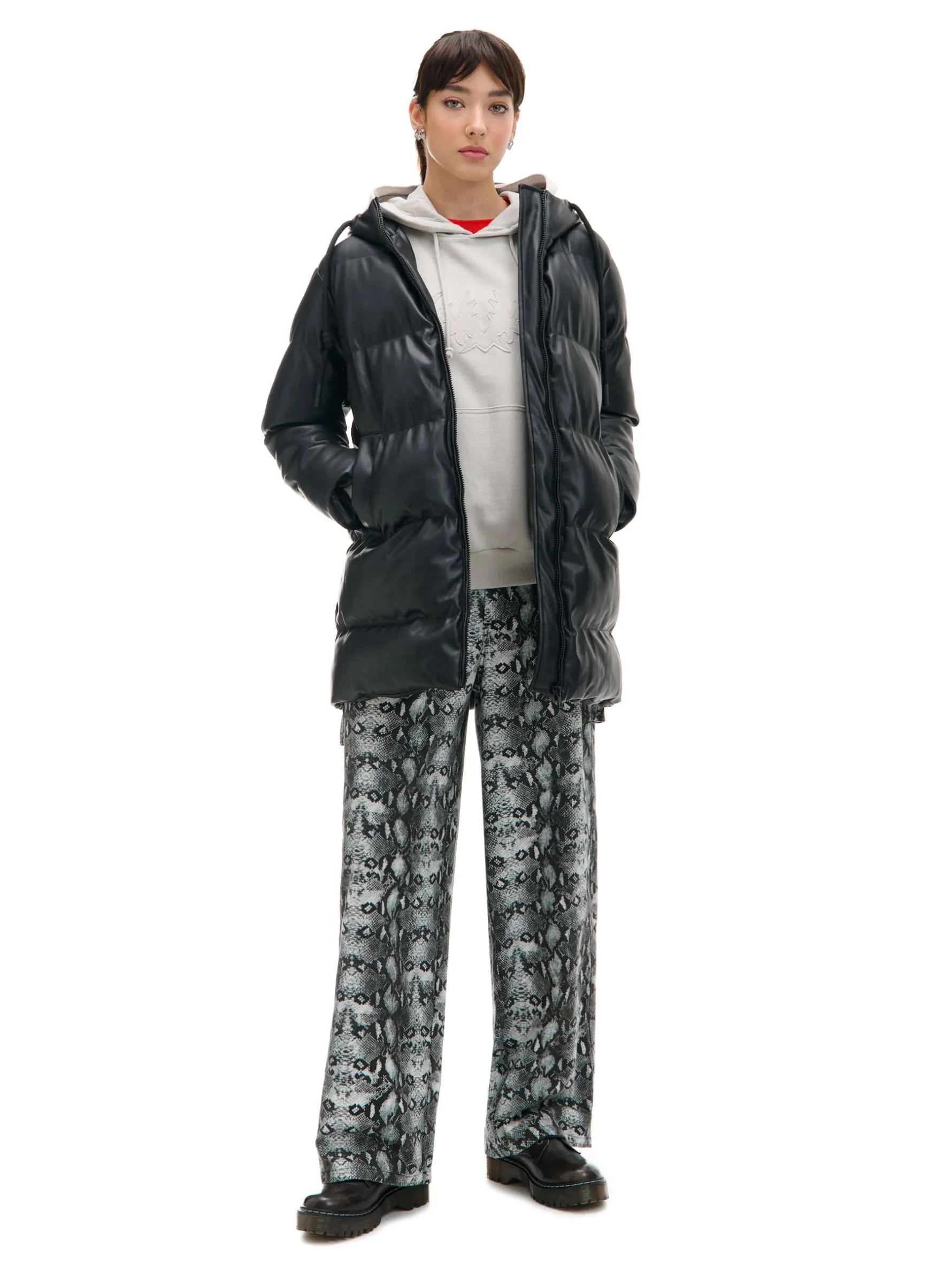 Cropp Kurtki, Płaszcze*Pikowany płaszcz ze sztucznej skóry czarny