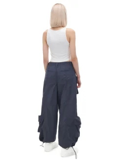 Cropp Spodnie*Spodnie parachute z kieszeniami cargo fioletowy