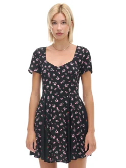 Cropp Sukienki, Kombinezony*Sukienka mini z lekkiej wiskozy czarny