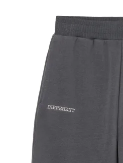 Cropp Spodnie*Szare dresowe joggery z nadrukiem szary